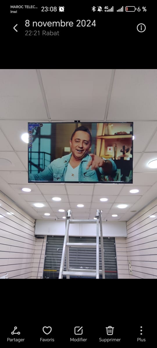 Installation TV et plafond spots — commerce